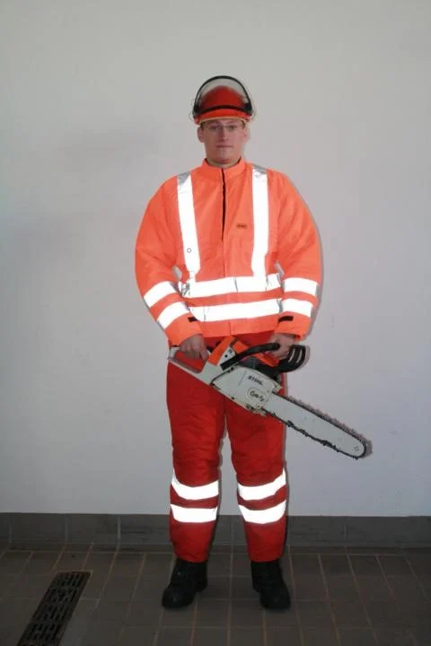 bekleidung_schnittschutz.jpg