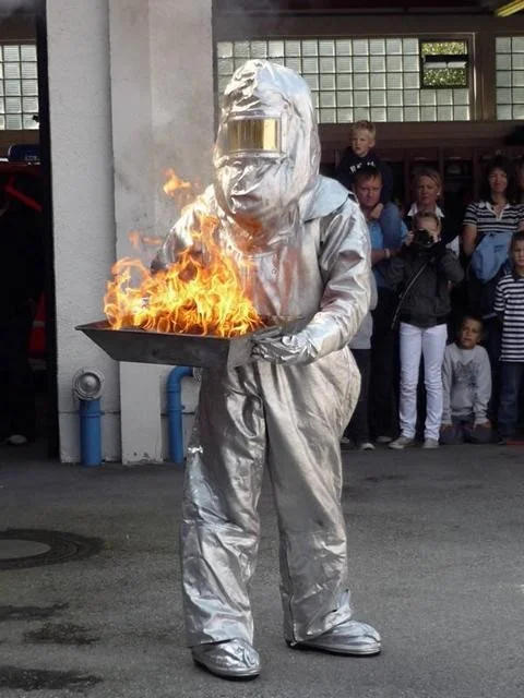 bekleidung_hitzeschutzformIII.jpg